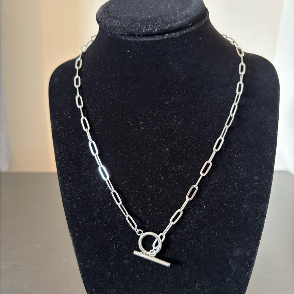 Elegant Silver Chain Necklace